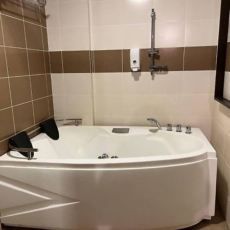 Homestay Melaka B Lagoon Studio Apartment Free Waterpark Tickets Kampong Bukit Beruang エクステリア 写真